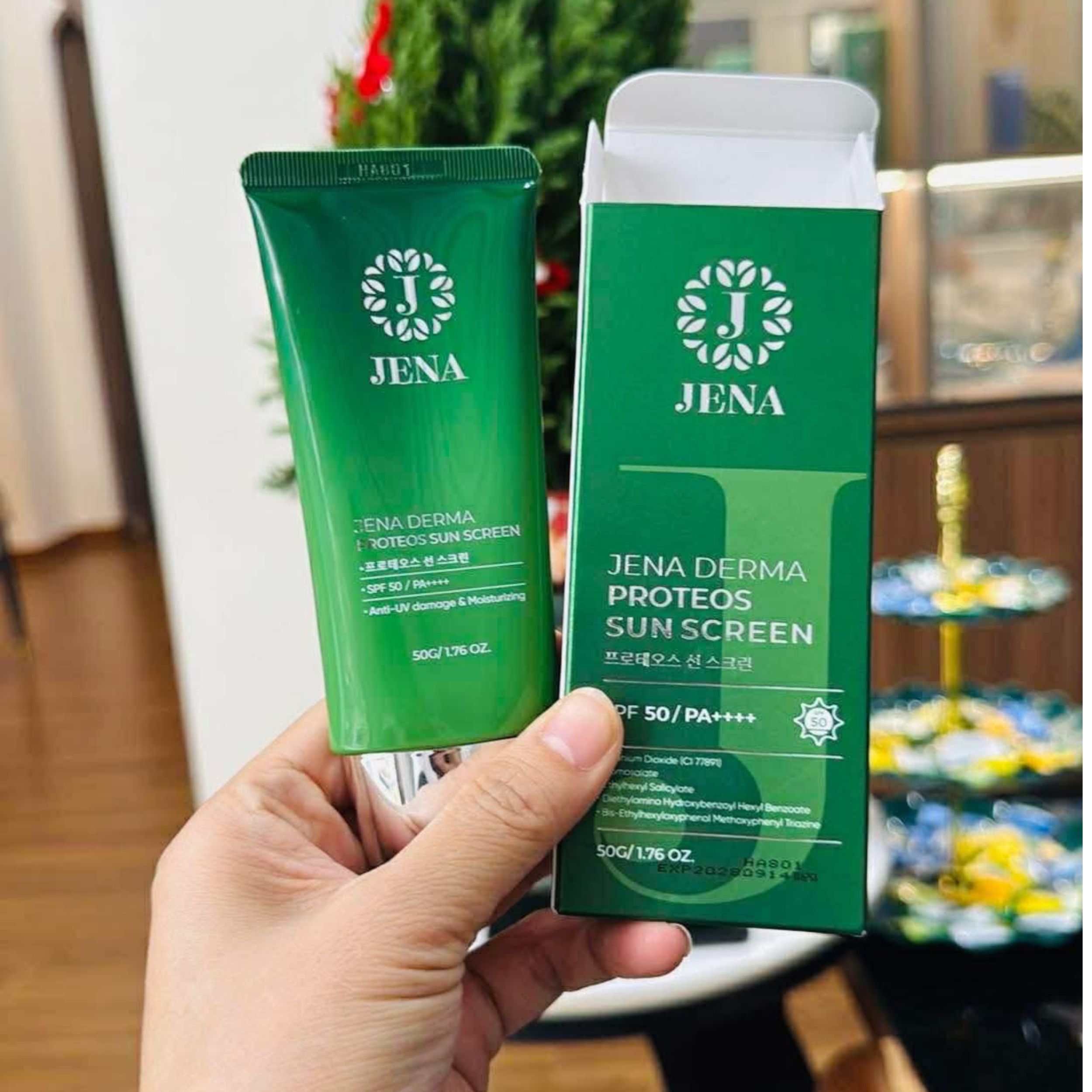 Kem chống nắng bật tông trắng sáng Jena Derma – 50g